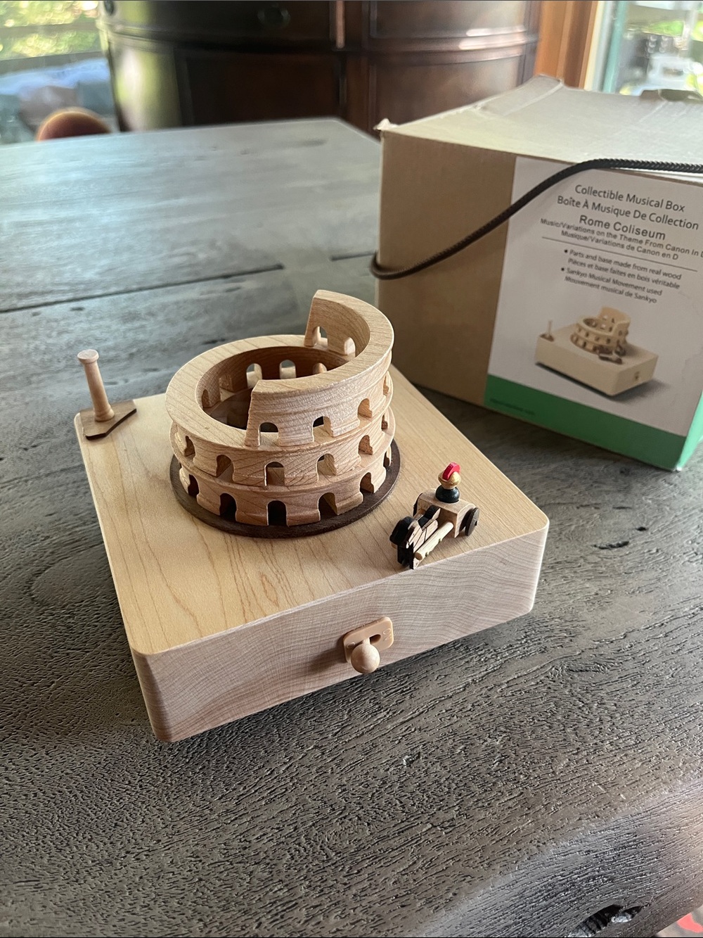 Wooderful Life Rome Colosseum Gladiator Musical Music Box NIB